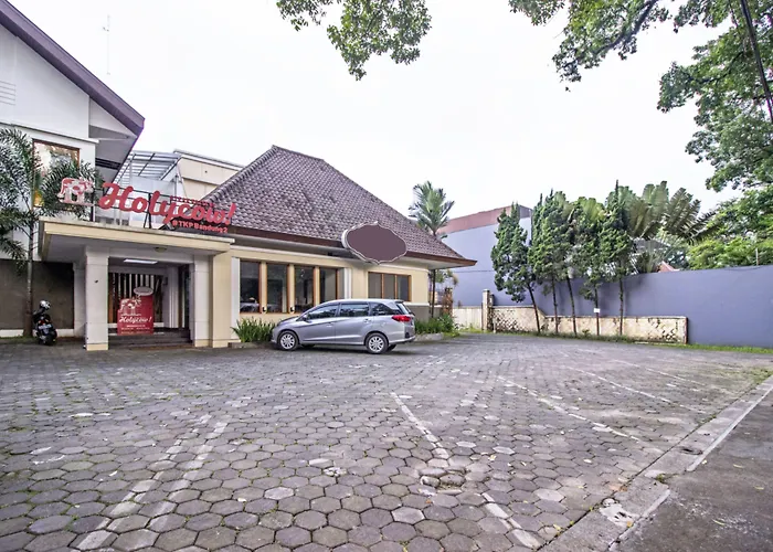 Residences by RedDoorz near Rumah Mode Bandung