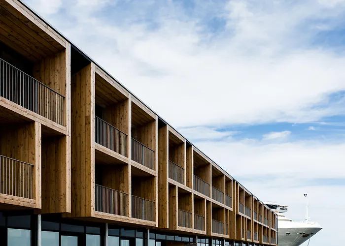 Macq 01 Hotel Hobart
