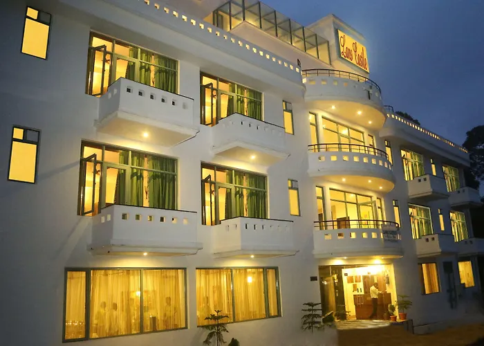 Lans Castle Hotel Lansdowne