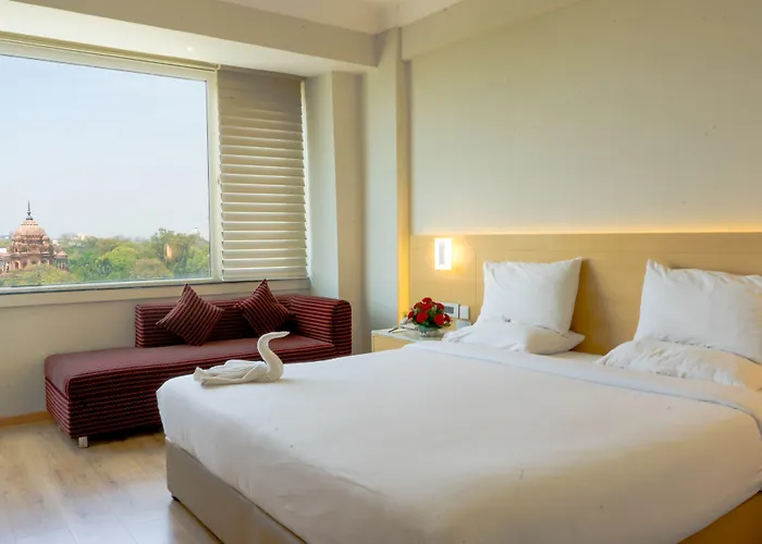 Gemini Continental, Hazratganj Hotel Lucknow