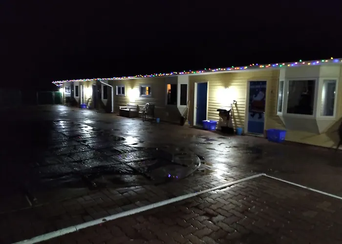 The Pinewood (Adults Only) Motel Lambton Shores