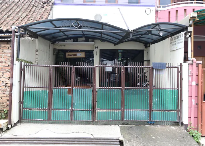 Unique Guesthouse Bandung