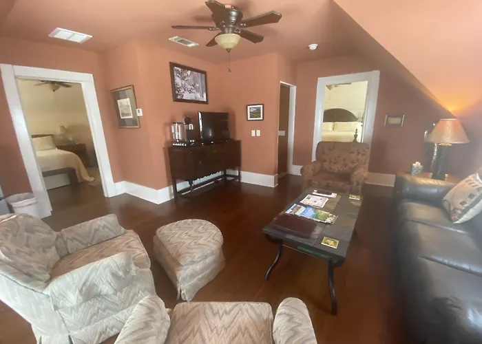 Janssen Park Place Bed & Breakfast Mena