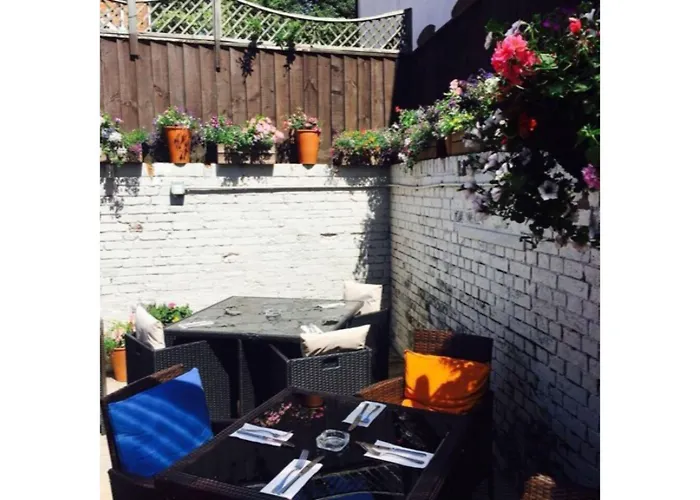 The Lion Hotel - Pub & Restaurant Wimborne Minster