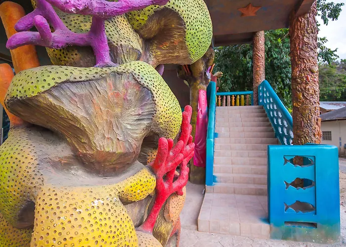 Hotel Los Corales West End