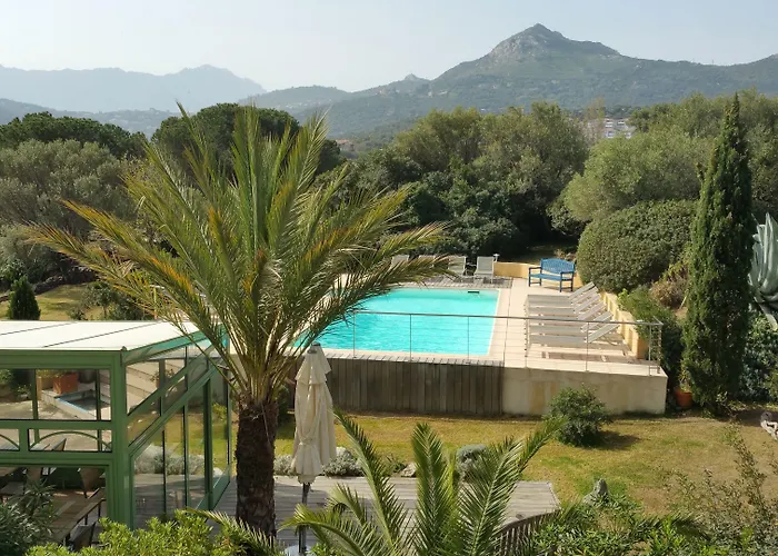 Hotel Cala Di L'Oru LʼÎle-Rousse