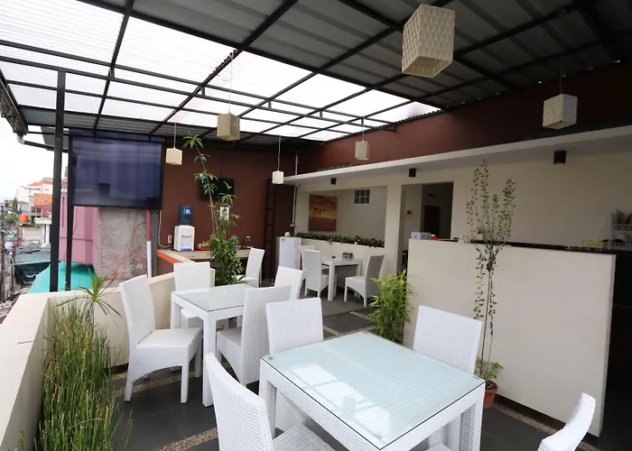 Bantal Guling Pasar Baru Hotel Bandung