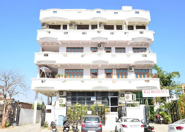 Oyo 6105 Raj Regency Hotel Jaipur