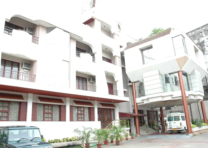 Hotel Gnanam Thanjavur