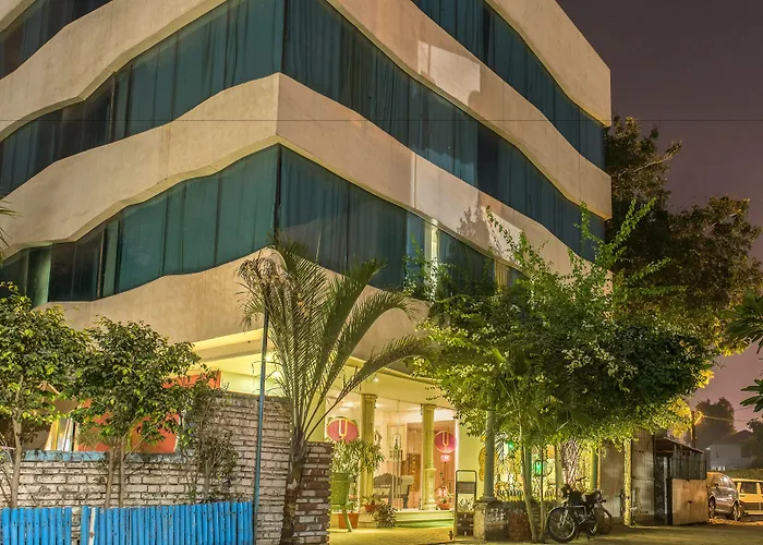 Yahvi Hotel Vadodara