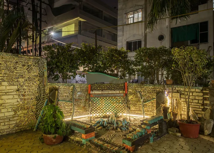 Yahvi Hotel Vadodara