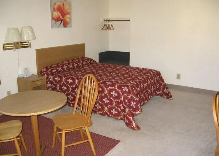 Little Bear Motel Green River