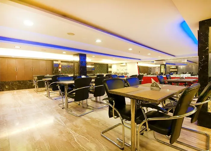 Hotel Amaltas International - Delhi-16 New Delhi