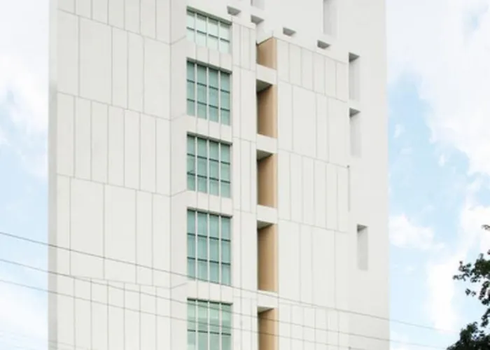 Wyne Hotel Yangon