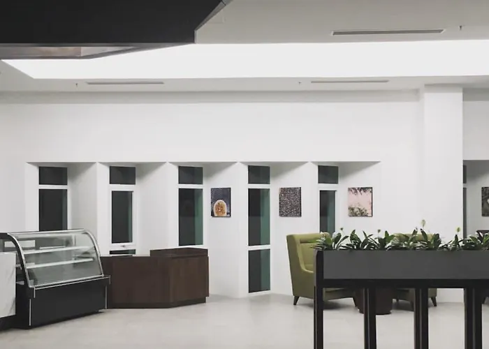 Wyne Hotel Yangon