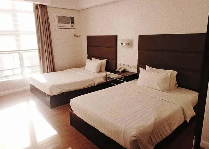 Queen Margarette Hotel Downtown Lucena