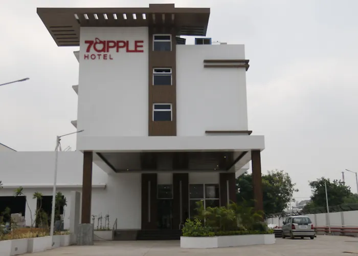 7 Apple Hotel, Vadodara