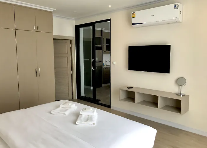 The Corner Hotel Hua Hin