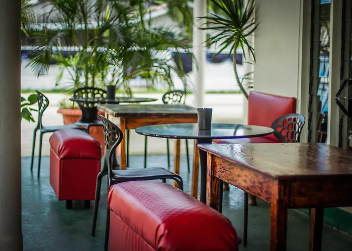 Simon'S Place Nuku'alofa