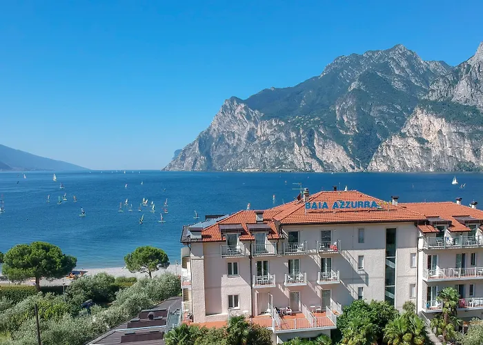 Hotel Baia Azzurra - Lake Front Torbole Sul Garda