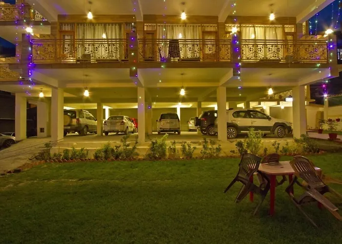 The Paramount Inn Manali 