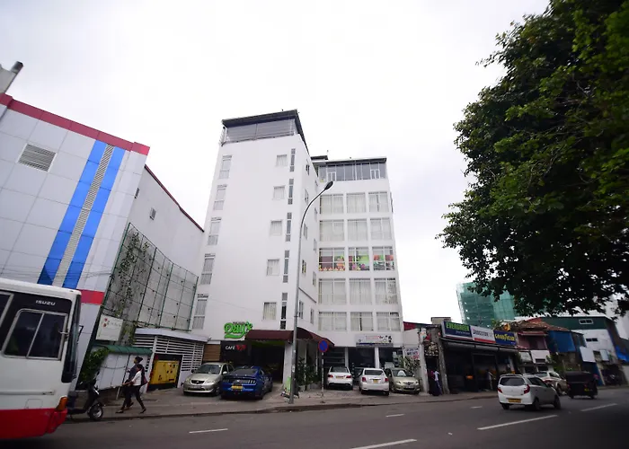 Thilhara Colombo Hotel