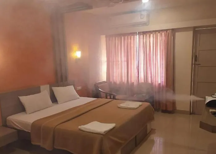 Hotel Priyadarshini Classic Hospet