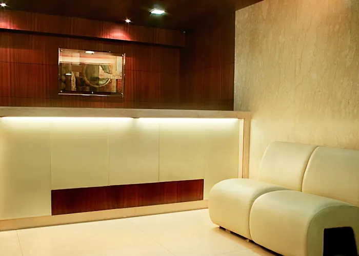 Hotel Lucky Bandra Mumbai