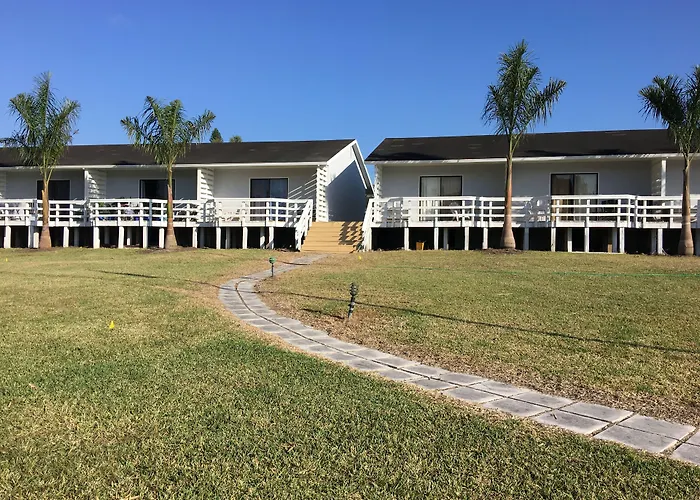 The Inn At Labelle Yacht Club