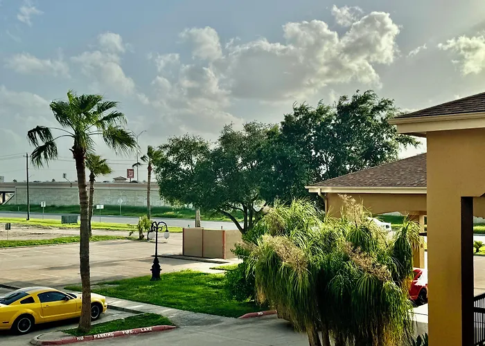 Texas Inn And Suites City Center At University Dr. Edinburg