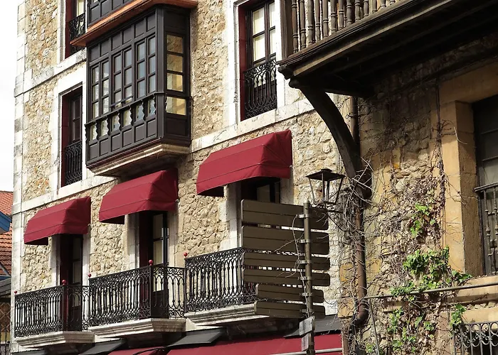 Hostal Esmeralda Comillas