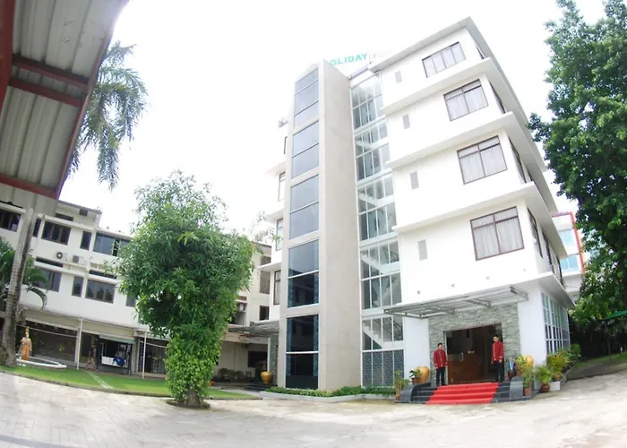 Holiday Hotel Yangon