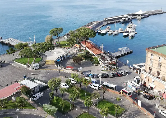 Orange Suites - De Vivo Realty Sorrento