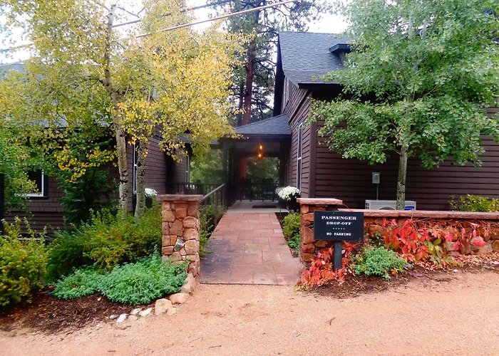 The Outlook Lodge Green Mountain Falls