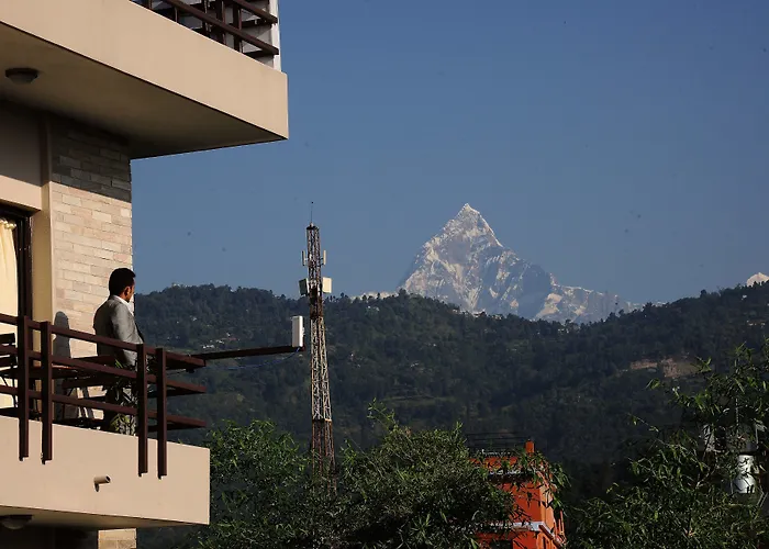 Hotel Queens Park Pokhara