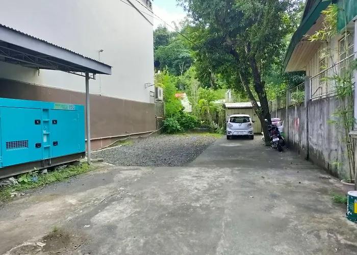 Emerald Boutique Hotel Legazpi