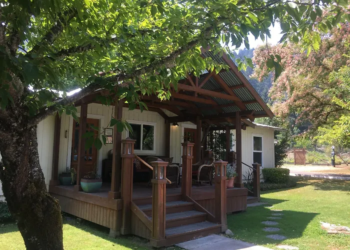 Coho Cottages Willow Creek