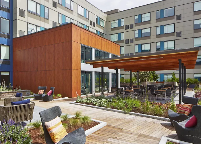 Element Seattle Redmond Hotel
