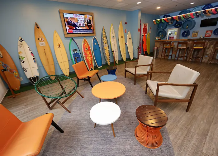 Golden Tulip Guaruja - Antigo Delphin Surf Hotel