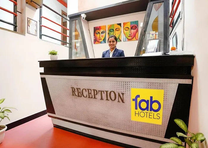 Fabhotel Saroj Inn - Mumbai Naka Nashik