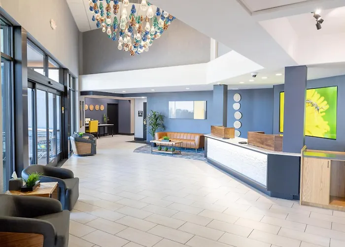 Creekside Hotel & Suites Canyonville