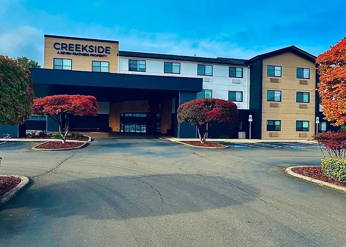 Creekside Hotel & Suites Canyonville