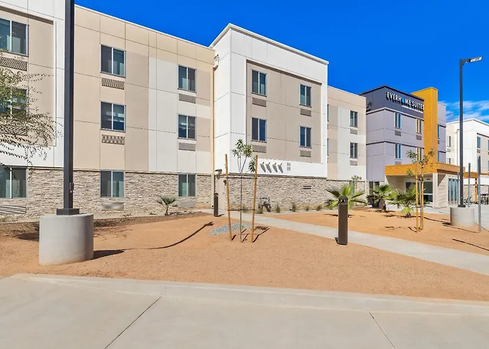 Everhome Suites Corona