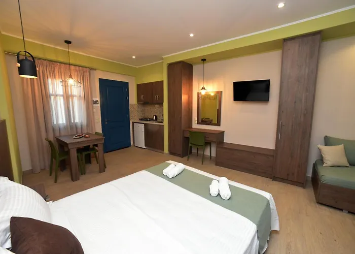 Shining Star Petra Aparthotel