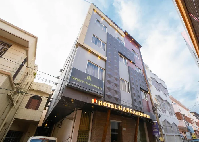 Perfectstayz Premium At Harkipauri Road - Ganga View Rooftop Cafe Haridwar