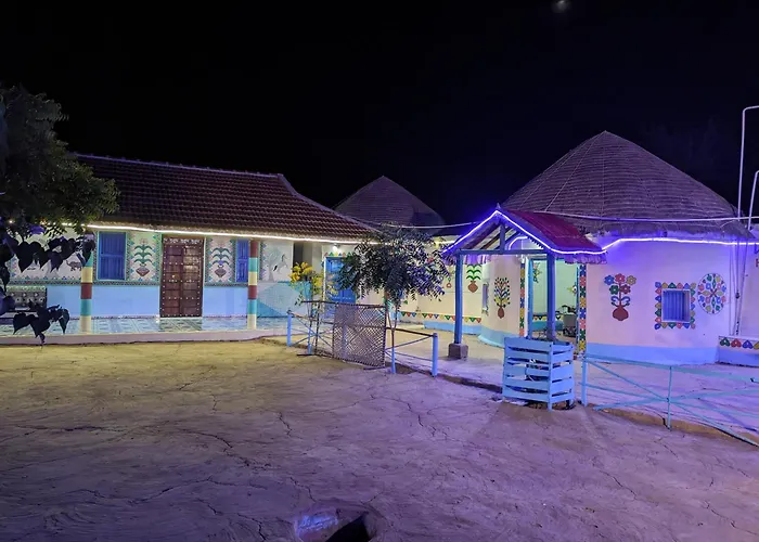 White Land Villagestay Dhordo
