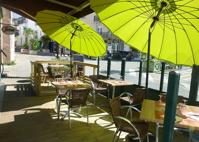 Logis Hotel Le Chêne Vert Savenay