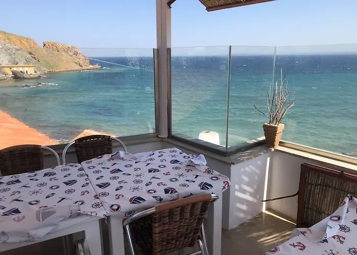 E2 Deniz Otel Bozcaada