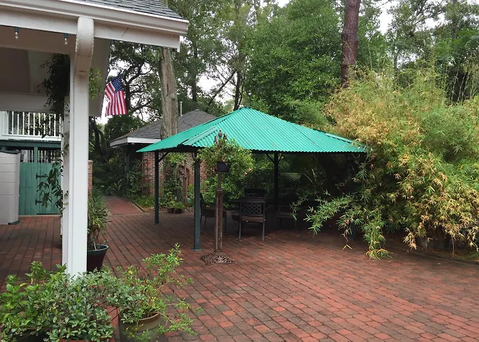 Far View - A Bed & Breakfast Estate Brenham