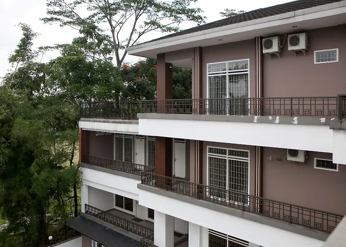 RedDoorz Plus near Sukajadi 2 Bandung